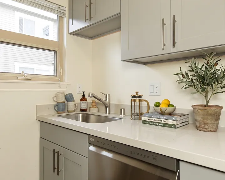 2237 Apartments - Located in the Heart of Ballard — Photo 38