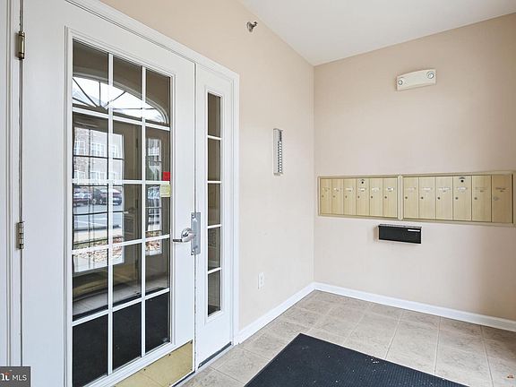 2nd image of 130 Broadway #A-1a