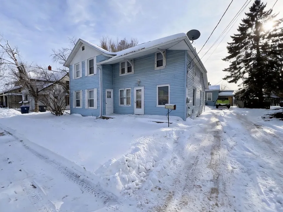 223 E Franklin Ave