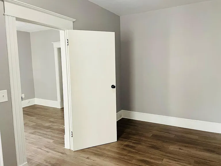 Bedroom 1 (1/2)