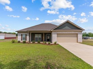 1281 Sandbed Rd, Newton, AL 36352