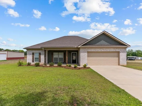 1281 Sandbed Rd, Newton, AL 36352