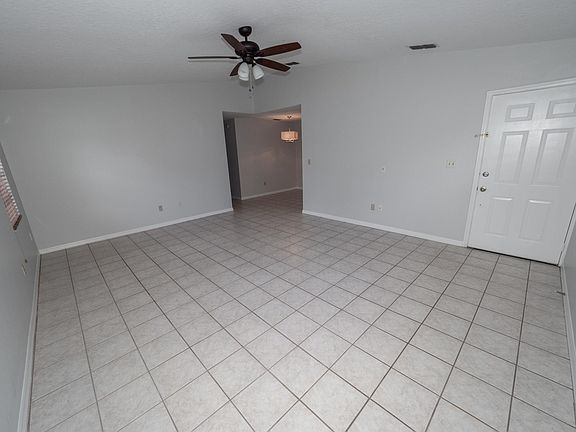 4th image of 3117 W Hartnett Ave
