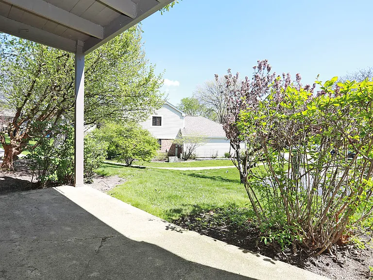 Burr Oak Ln — Photo 21