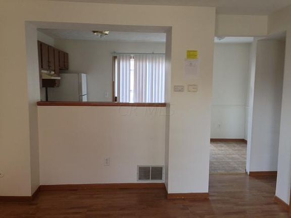 5th image of 892 Worthington Woods Blvd