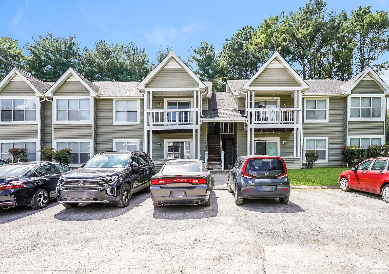 Creekwood Apartments — Photo 1
