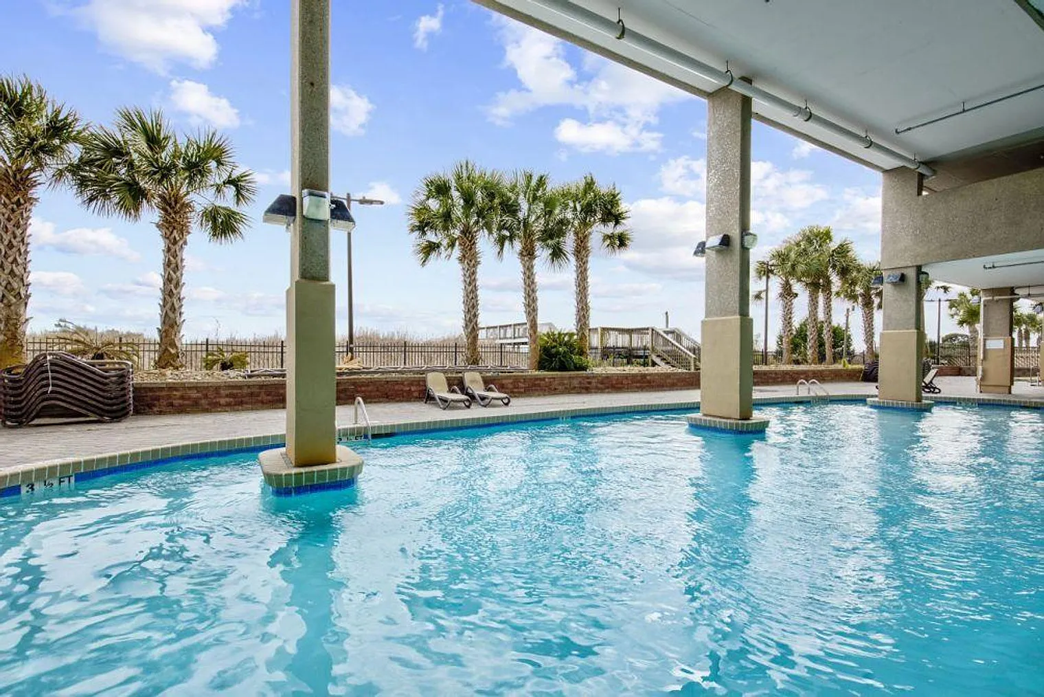 2 bed, 2.0 bath, 1097 sqft, $3,062 — Photo 3