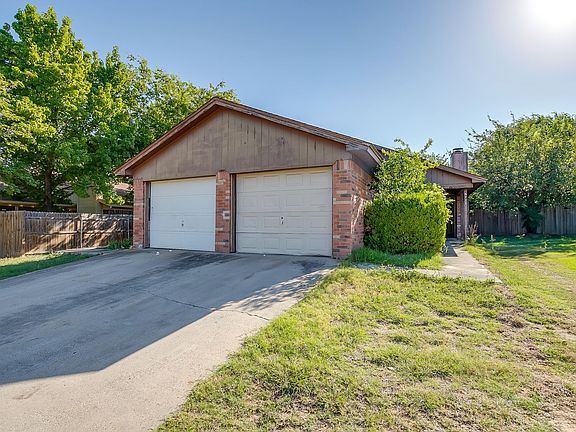 2nd image of 6725 Glenbrook Ln