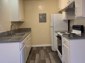6742 Western Ave, Buena Park, CA