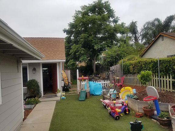 4th image of 549 Hillcrest Dr
