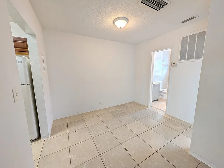 2830 Fillmore St — Photo 5