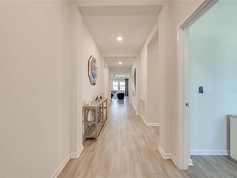 5301 Amersham Ln — Photo 6
