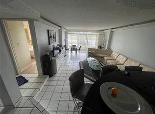 3760 Inverrary Dr APT 1B, Lauderhill, FL 33319