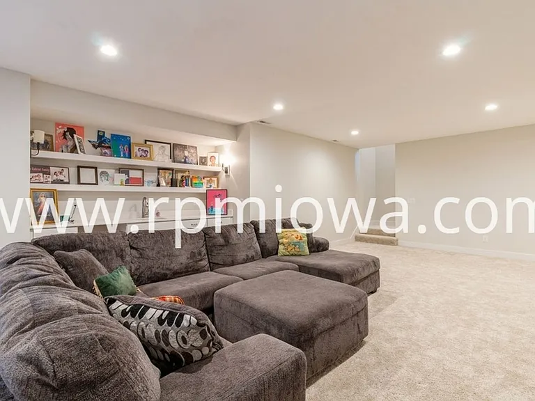5901 NE Sherman Dr — Photo 15