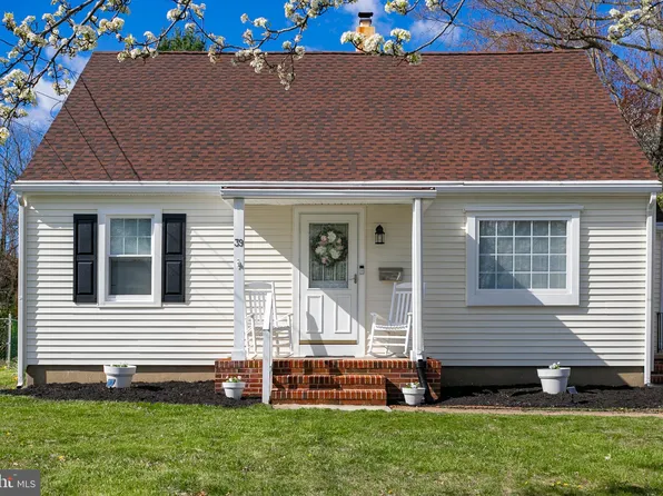 39 Charles Bossert Dr, Bordentown, NJ 08505
