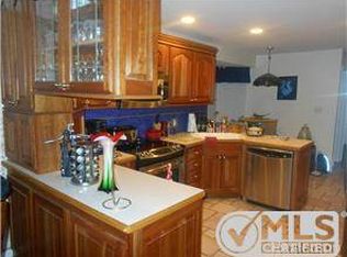 2170 Lancaster Rd, Bloomfield Hills, MI 48302