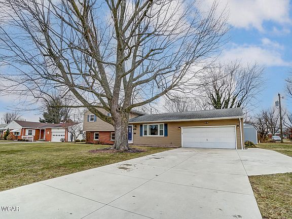 3rd image of 740 Susan Dr