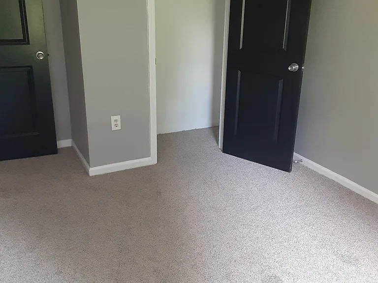 Bridgeside Apartments — Photo 10