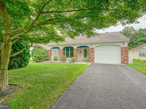 43 Maidstone Pl, Southampton, NJ 08088