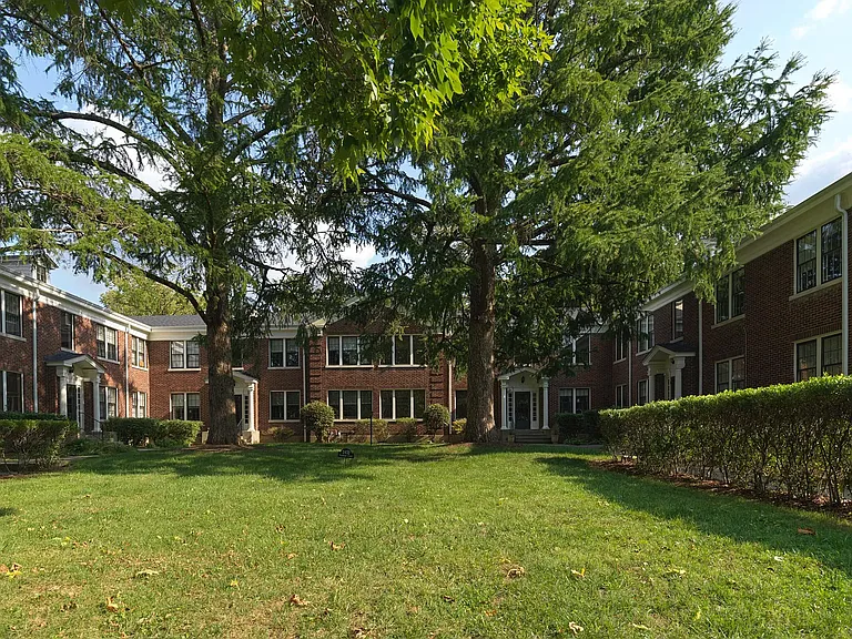 2432 Glenmary Ave #C1 — Photo 1