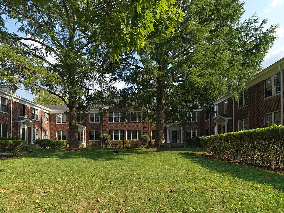 2432 Glenmary Ave #C1
