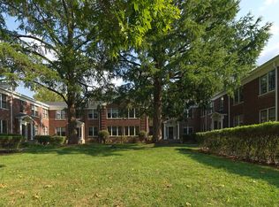 2432 Glenmary Ave #D2, Louisville, KY 40204