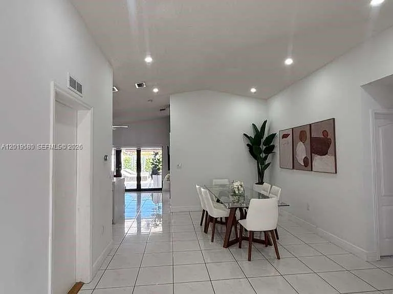 13818 SW 157th Ter — Photo 8
