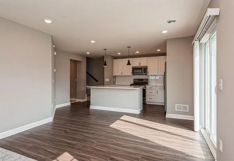 10634 Weston Way N — Photo 1