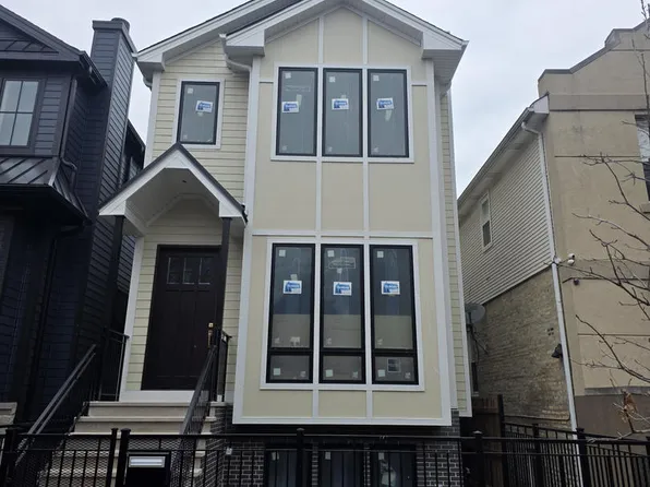 2034 W Erie St, Chicago, IL 60612