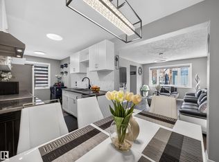 Callingwood Court, Edmonton, AB T5T 0H5
