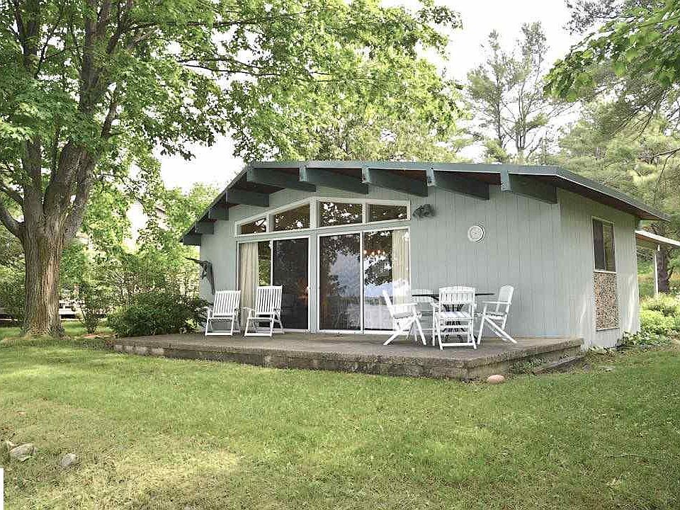 1st image of 12874 Fairlane Dr