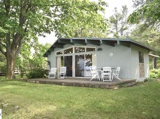 12874 Fairlane Dr, Rapid City, MI 49676