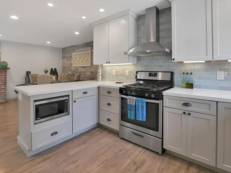 625 Marnell Ave — Photo 3