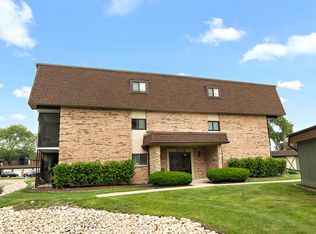 11138 Center Rd #E22, Palos Hills, IL 60465