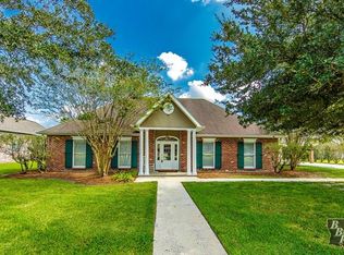 151 Lake Decade Ct, Houma, LA 70360