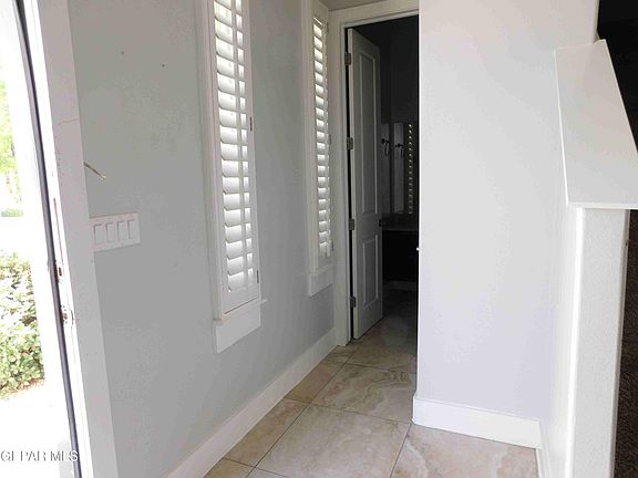 5th image of 13025 Birdsview Cir