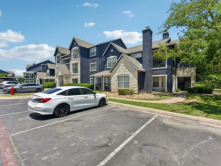 Madison Dell Ranch Apartments — Photo 44