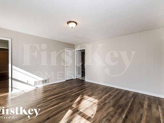 3rd image of 5149 Steuben Dr