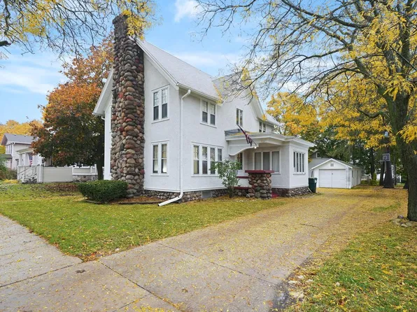 113 North Wisconsin STREET, Elkhorn, WI 53121