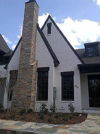 1st image of 305 Heritage Dr