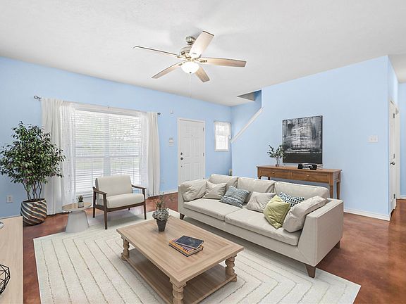 3rd image of 615 Columbus St