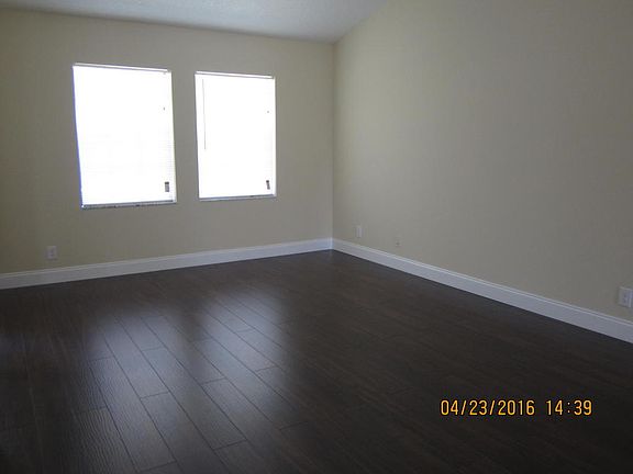4th image of 14 Cedar Cir