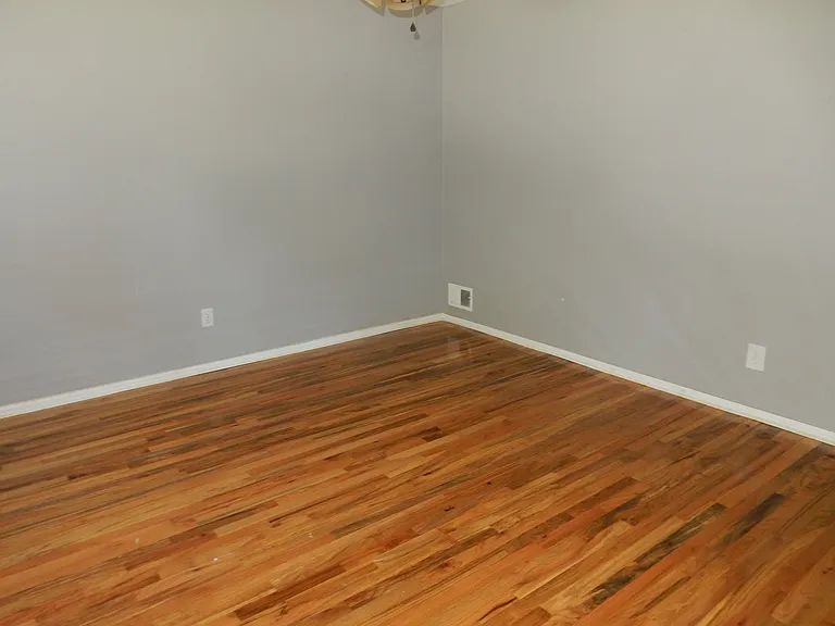 6342 Harold St — Photo 8