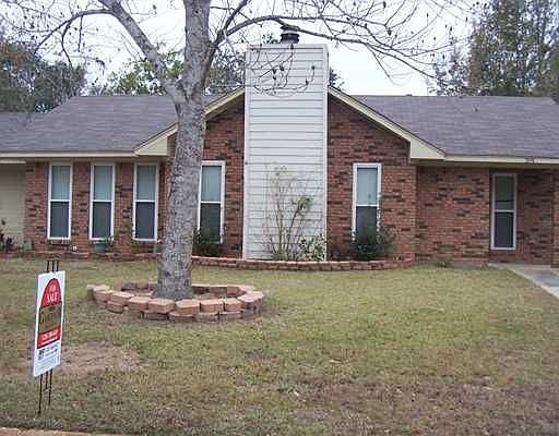 1st image of 215 McGuire Dr
