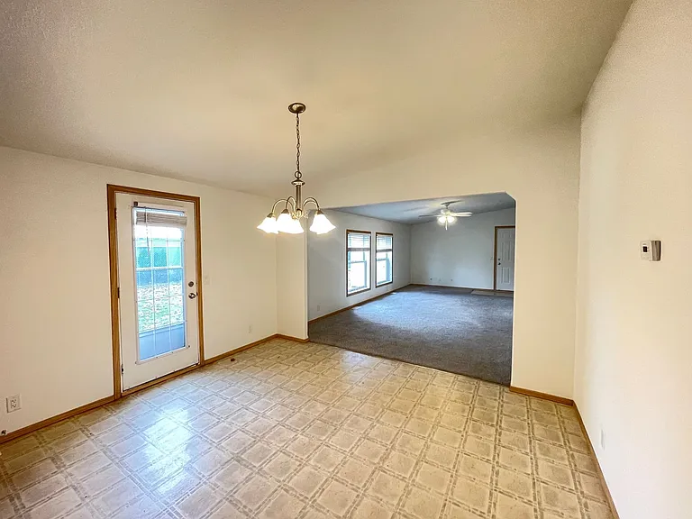 1780 N Pinewood Ct — Photo 4