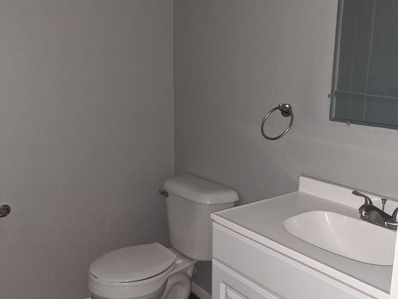 3rd image of 3209 Schuetzen Ln #3211