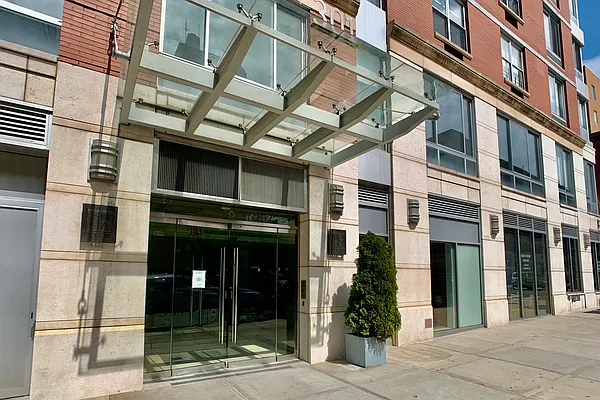 Sold by Compass | media 31
