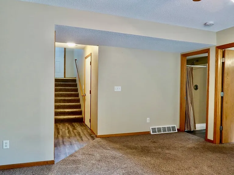 2058 Northland Cir — Photo 6