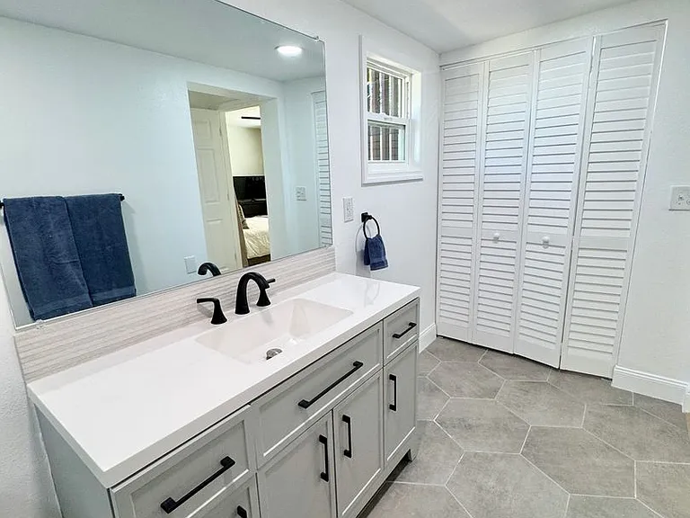 439 Carroll St — Photo 37