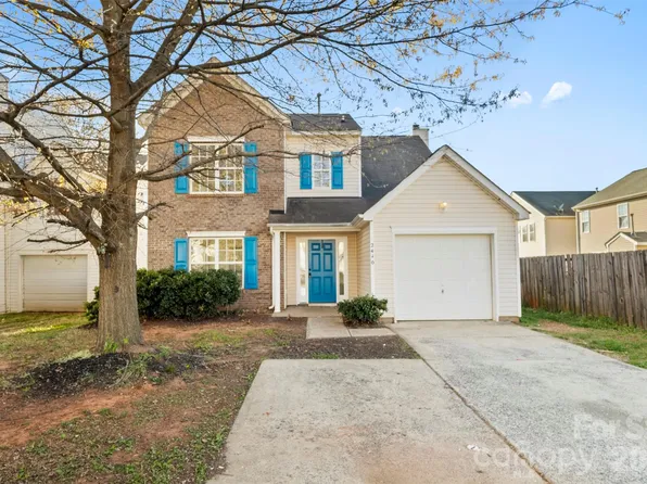 2440 Reid Oaks Dr, Charlotte, NC 28208